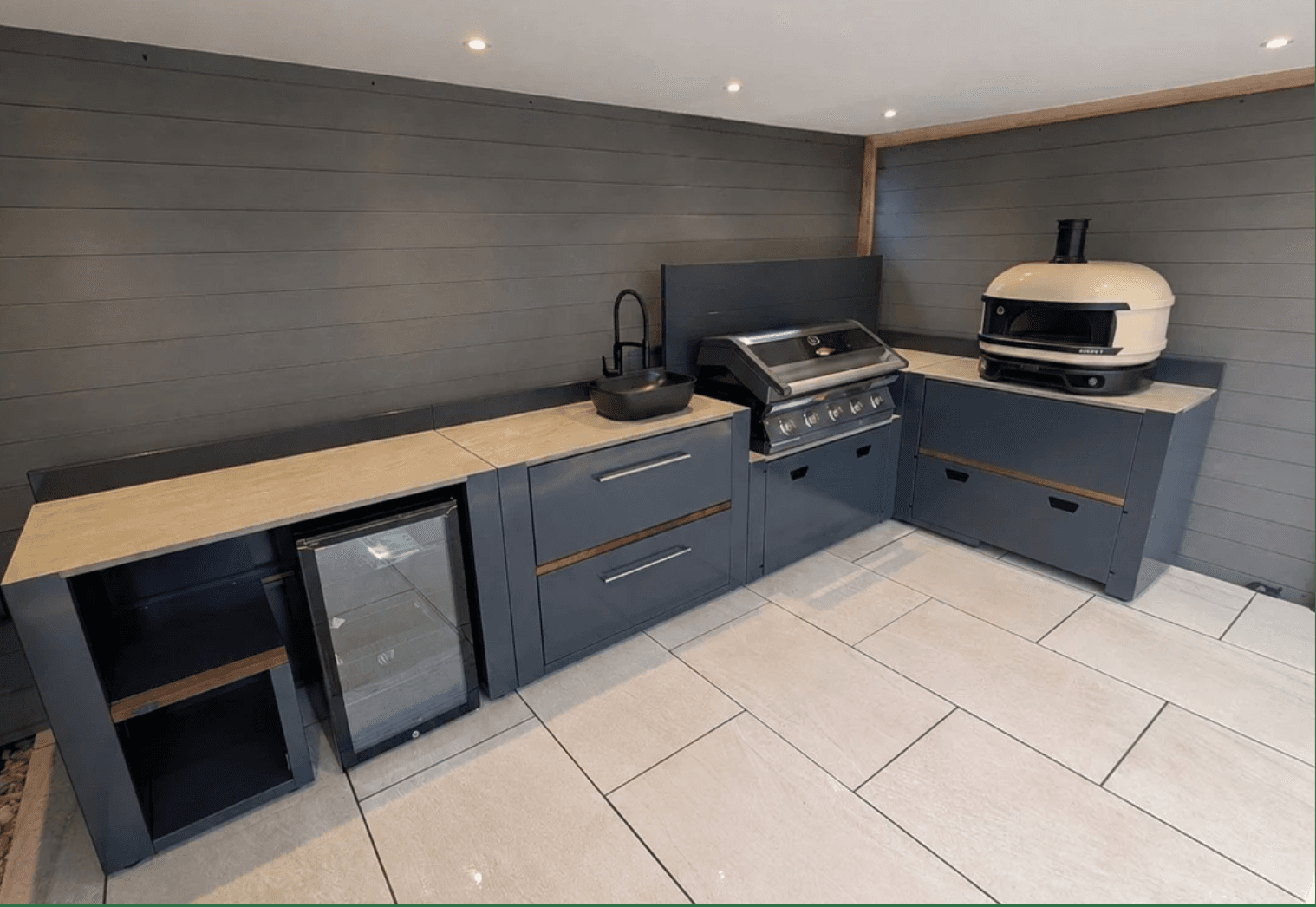 5 unit Cliptt outdoor kitchen